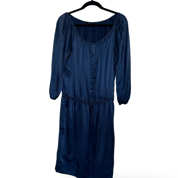 BCBGMaxAzria Dresses & Skirts - BCBG MaxAzria 100% Silk Navy Drop Waist Blue Midi Relaxed Fit Dress Small